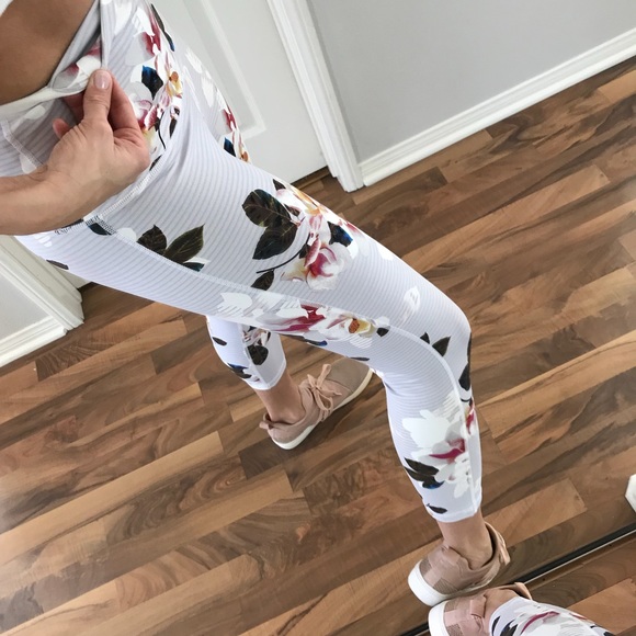 NOT AVAILABLEEE - Picture 4 of 7